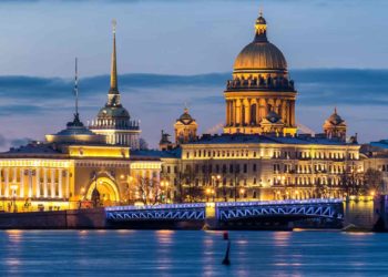 Dwie stolice Rosji: Sankt Petersburg i Moskwa